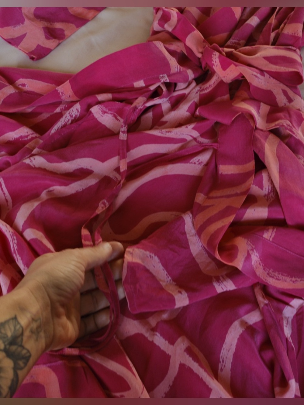 Luxury 100% Silk Ahimsa Robe Kimono Pink Scribble Resort Robe De Voyage NWOT - Picture 5 of 11